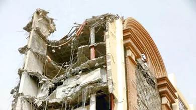  صورة تظهر قسمًا من المبنى المكون من 10 طوابق والذي انهار في آبادان بإيران في 23 مايو 2022 